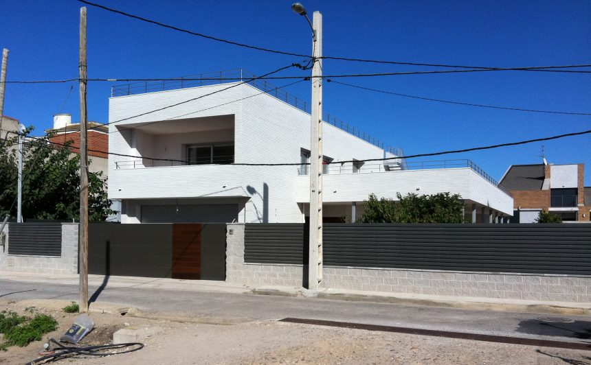 Habitatge unifamiliar aïllat a Deltebre
