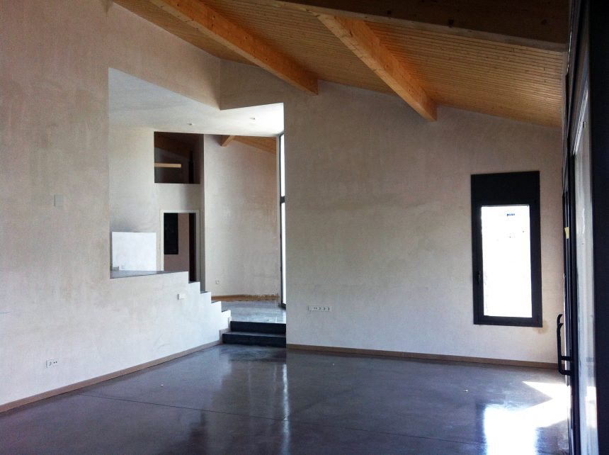Habitatge unifamiliar aïllat a “El Pinós”. Seva